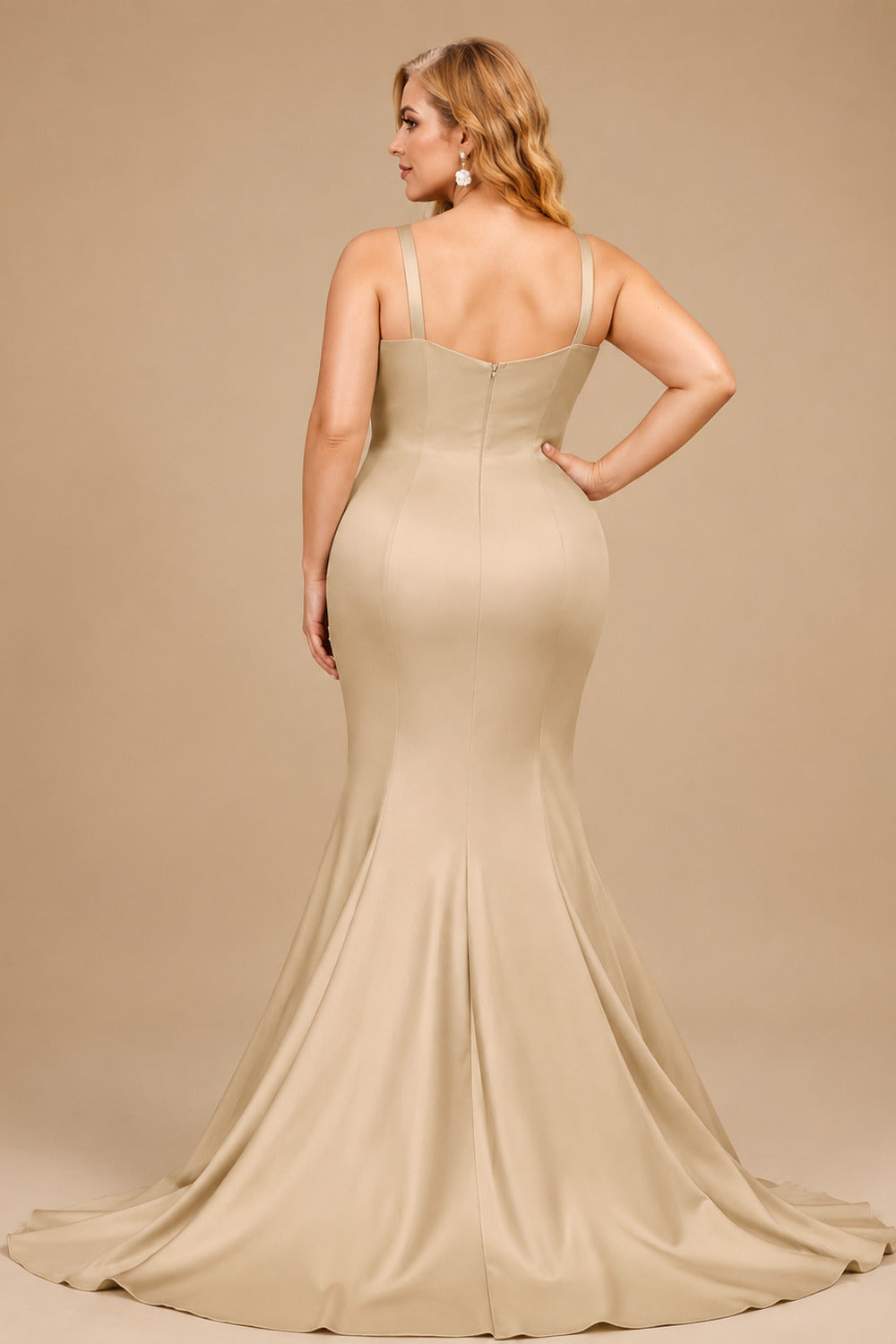 Rutipo Champagne Trumpet/Mermaid V-Neck Sleeveless Sweep Train Satin Bridesmaid Dresses