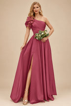 Rutipo Cinnamon Rose A-Line One-Shoulder Short Sleeves Sweep Train Satin Bridesmaid Dresses With Ruffle