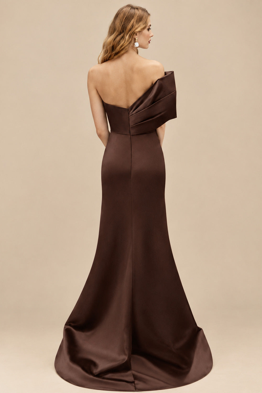 Rutipo Chocolate One-Shoulder Sleeveless Sweep Train Satin Bridesmaid Dresses With Split Front