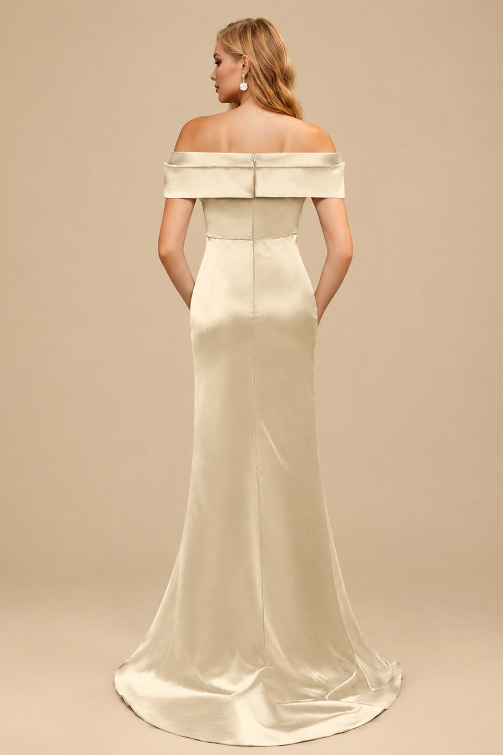 Rutipo Champagne Trumpet/Mermaid Off-The-Shoulder Sleeveless Sweep Train Satin Bridesmaid Dresses