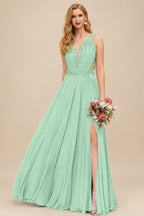 Rutipo Mint Green A-Line V-Neck Sleeveless Chiffon Bridesmaid Dresses With Lace/High Split