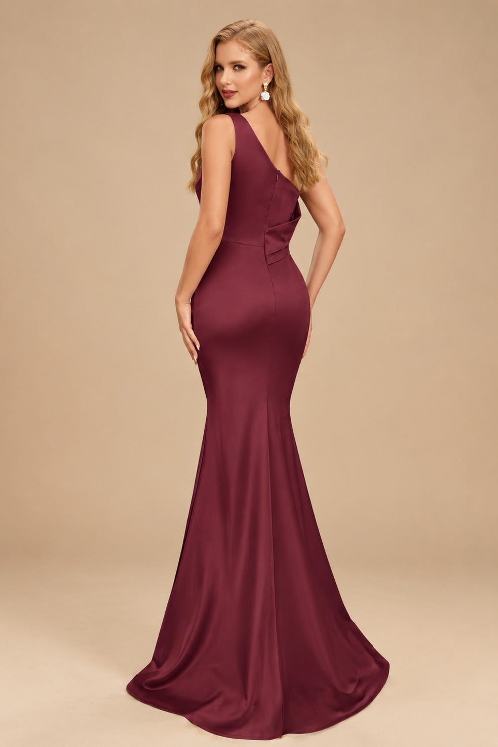 Rutipo Cabernet Sheath One-Shoulder Sleeveless Sweep Train Crepe Satin Evening Dresses