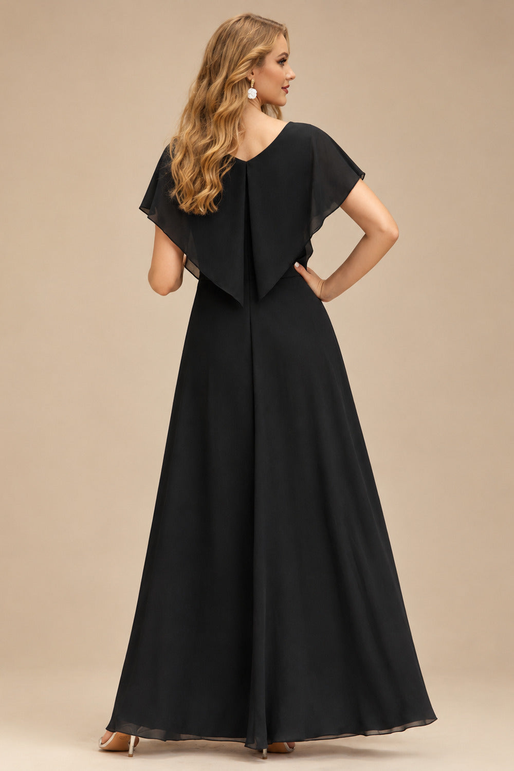 Rutipo Black Sheath/Column Illusion Neck Knee-Length Satin Mother Of The Bride Dresses With Lace
