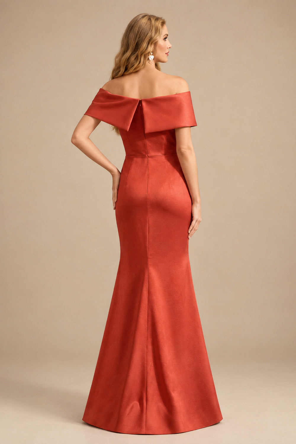 Rutipo Vermilion Sheath/Column Off-The-Shoulder Sleeveless Satin Mother Of The Bride Dresses