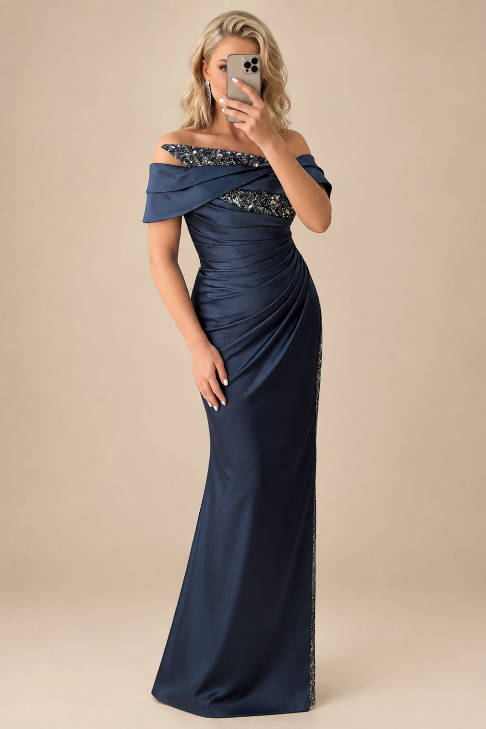 Rutipo Dark Navy Sheath/Column Off-The-Shoulder Sleeveless Acetate Satin Prom Dresses With Rhinestone