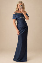 Rutipo Dark Navy Sheath/Column Off-The-Shoulder Sleeveless Acetate Satin Prom Dresses With Rhinestone