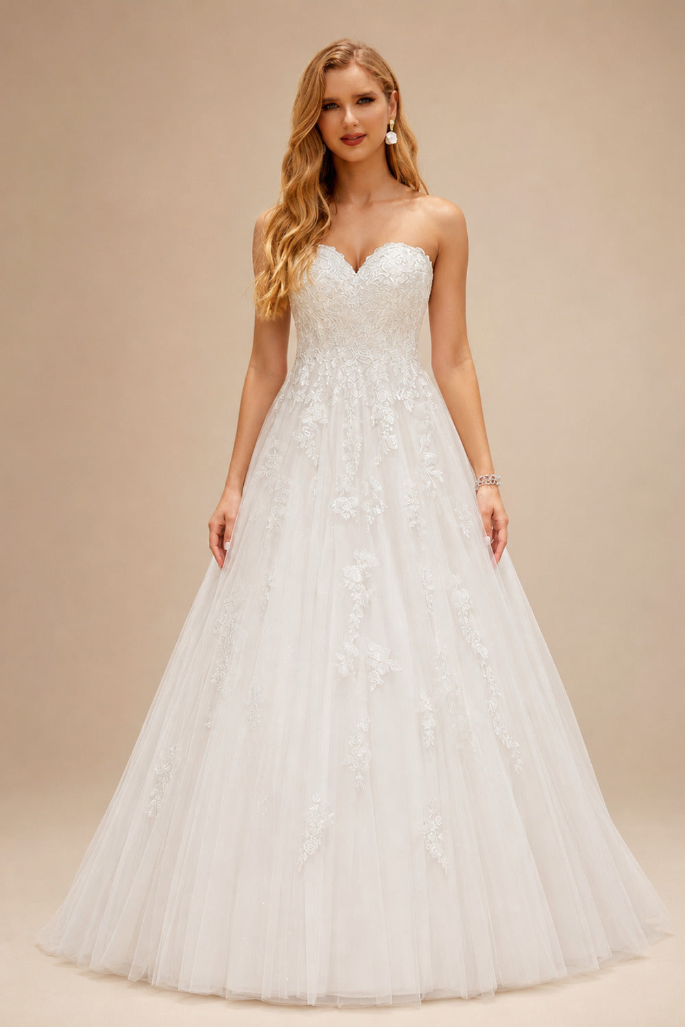 Rutipo Ivory Ball-Gown Strapless Sleeveless Tulle Lace Court Train Wedding Dresses With Appliques Lace