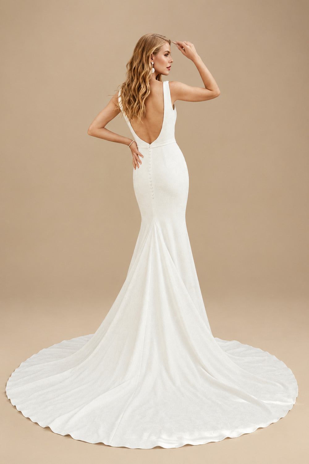 Rutipo Ivory Minimalistic Open Back Pearl Wedding Dress