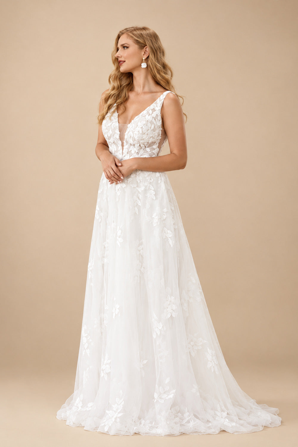 Rutipo Ivory A-Line V-Neck Sleeveless Tulle Wedding Dresses With Appliques Lace