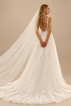 Rutipo Ivory Boho Ball-Gown V-Neck Vintage Tulle Wedding Dresses With Appliques Lace