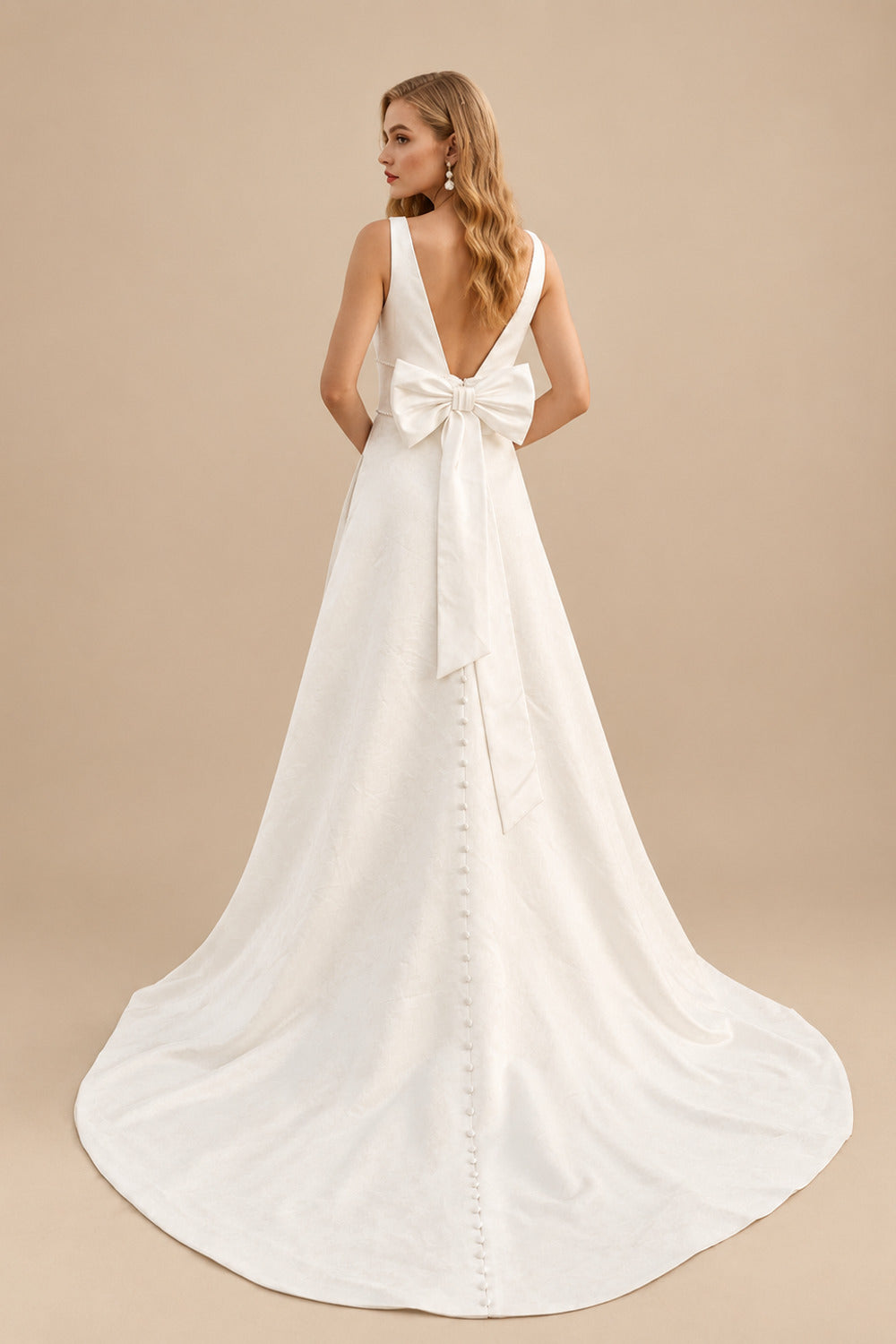 Rutipo Ivory A-Line V-Neck Sleeveless Court Train Satin Wedding Dresses With Bow(s)