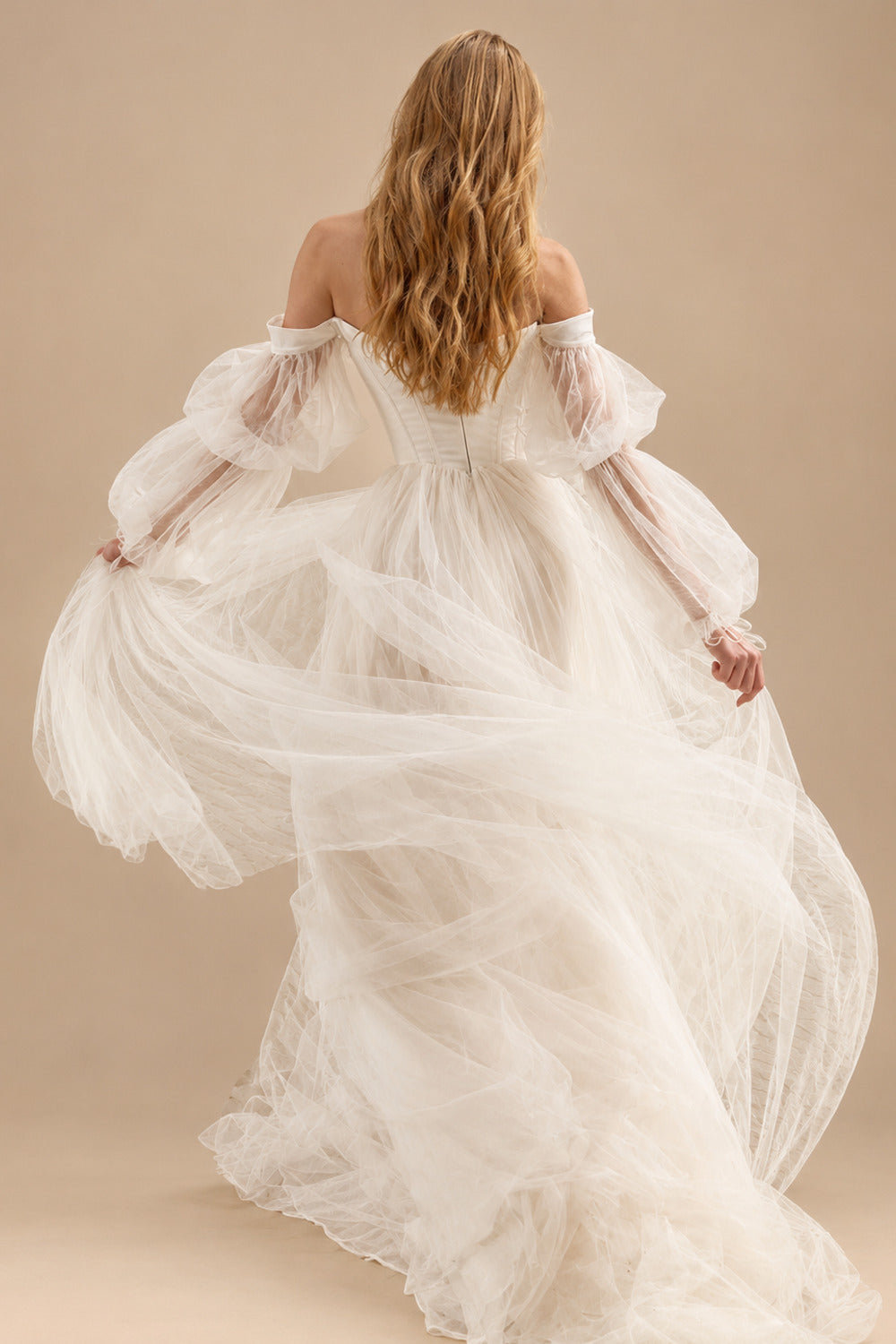 Rutipo Ivory Boho Tulle Off-The-Shoulder Long Sleeves A-Line Wedding Dresses