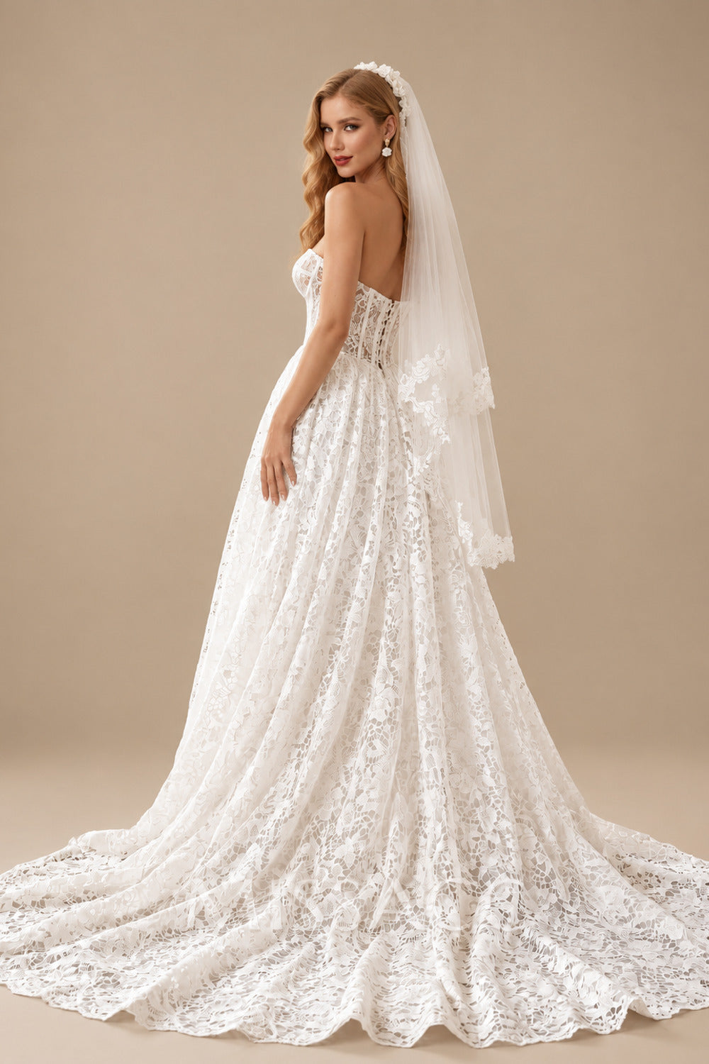 Rutipo Ivory Ball-Gown Strapless Sleeveless Vintage Lace Wedding Dresses With Pockets