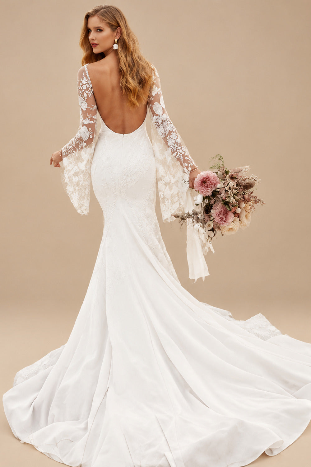 Rutipo Ivory Beach/Boho V-Neck Long Sleeves Court Train Lace Wedding Dresses