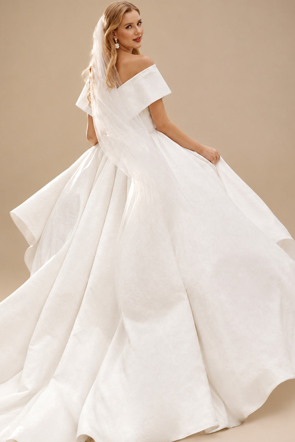 Rutipo Ivory Ball-Gown Off-The-Shoulder Sleeveless Sweep Train Satin Wedding Dresses