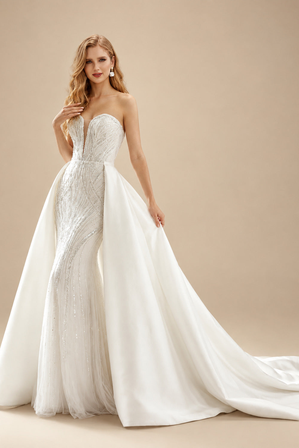 Rutipo Ivory Sheath/Column Sweetheart Sleeveless Satin/Sequined Wedding Dresses