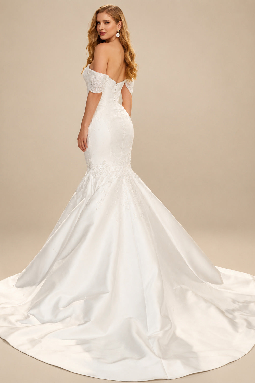 Rutipo Ivory Trumpet/Mermaid Sweetheart Sleeveless Satin Wedding Dresses With Beading