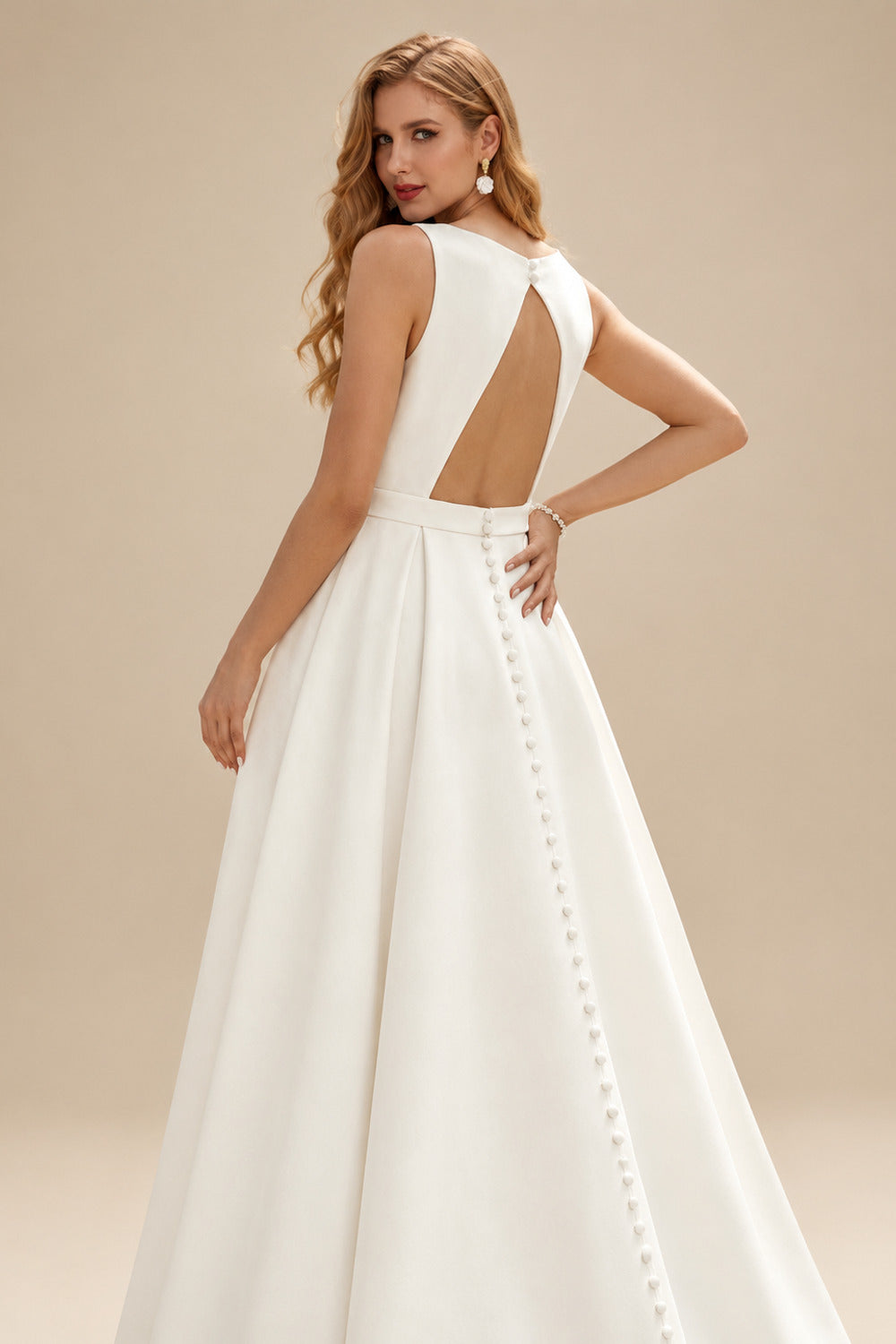Rutipo Ivory A-Line Scoop Neck Sleeveless Satin Wedding Dresses With Back Hole