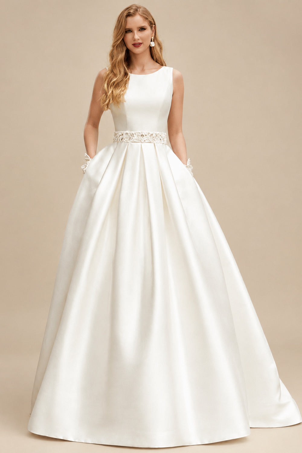 Rutipo Ivory Ball-Gown Scoop Neck Sleeveless Sweep Train Satin Wedding Dresses With Lace