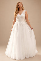 Rutipo Ivory A-Line V-Neck Sleeveless Sweep Train Lace/Tulle Plus Size Wedding Dresses