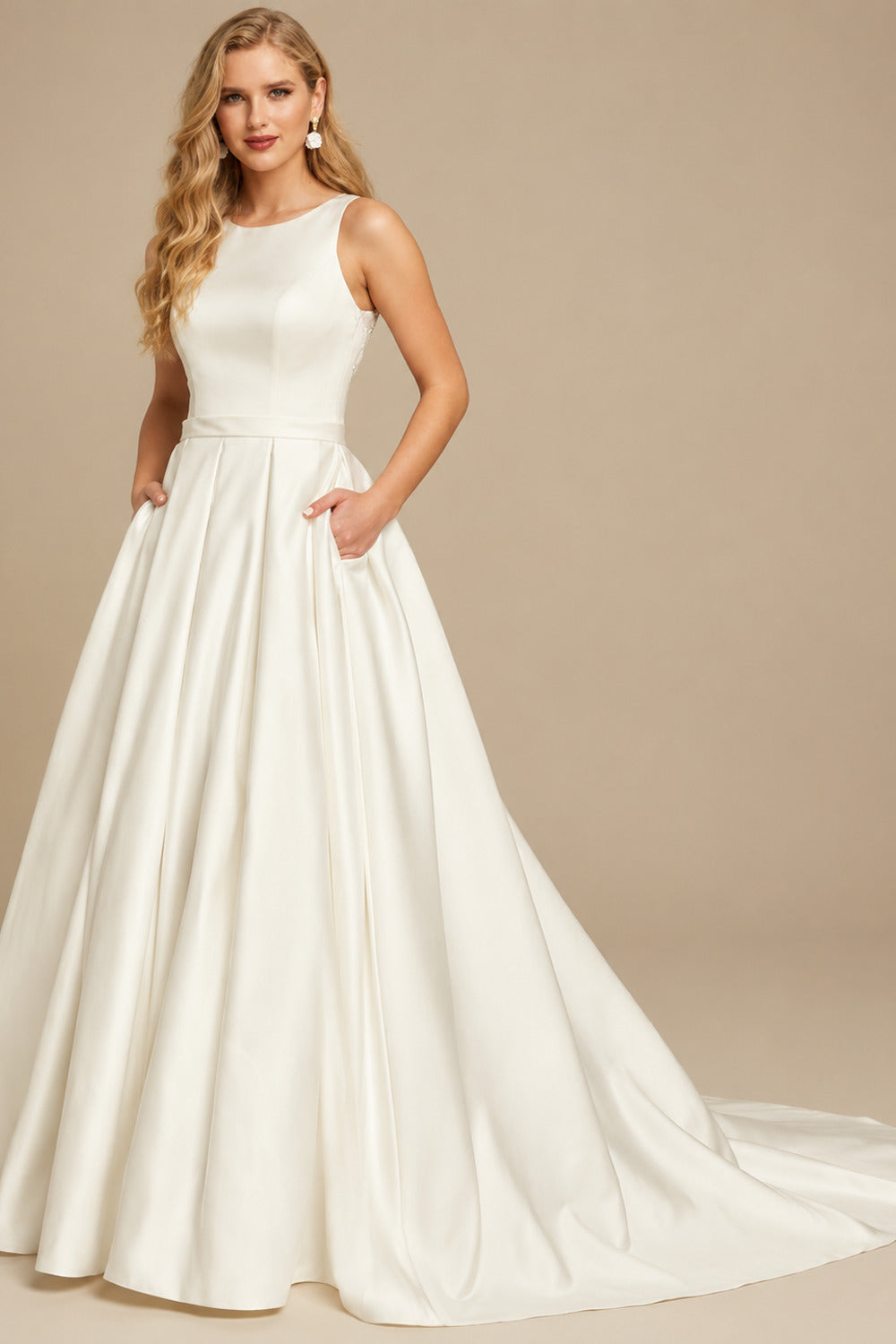 Rutipo Ivory Plus Size Ball-Gown Scoop Neck Satin Wedding Dresses With Pockets/Lace