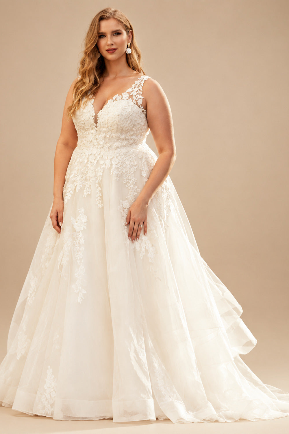 Rutipo Ivory Plus Size A-Line V-Neck Sleeveless Sweep Train Tulle Wedding Dresses With Lace