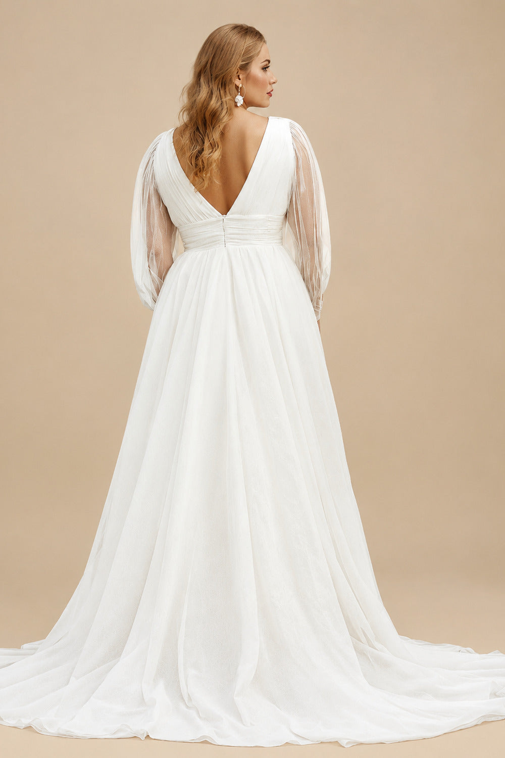 Rutipo Ivory Plus Size A-Line V-Neck Long Sleeves Sweep Train Tulle Wedding Dresses