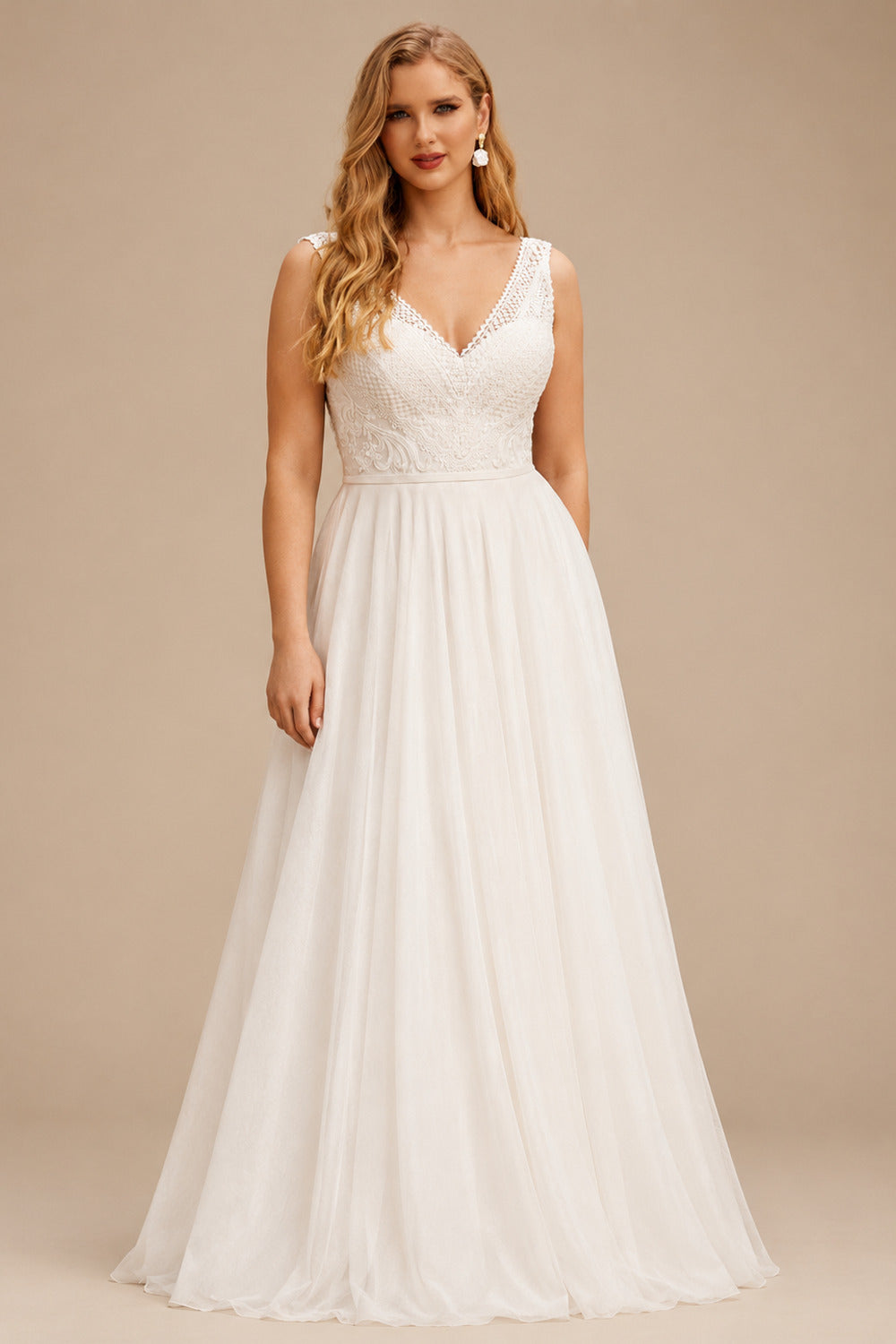 Rutipo Ivory Plus Size A-Line V-Neck Sleeveless Sweep Train Chiffon Wedding Dresses With Lace