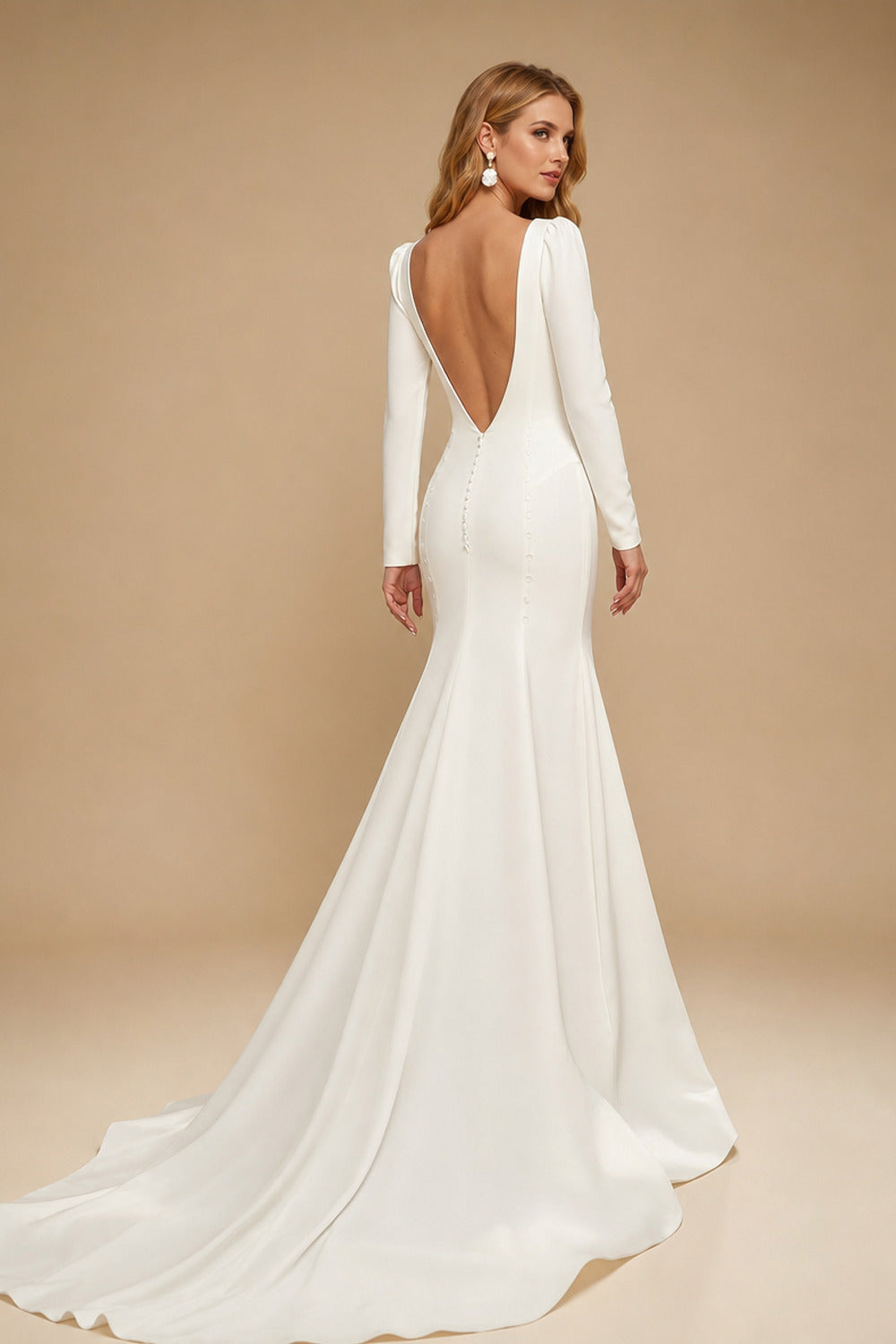 Rutipo Ivory Elegant Scoop Neck Long Sleeves Open Back Chapel Train Elastic Satin Wedding Dresses