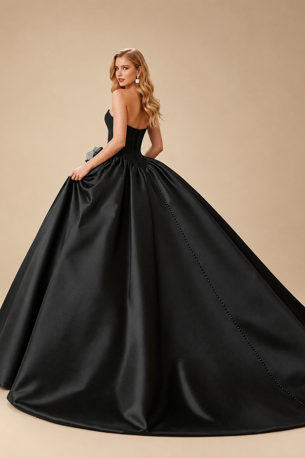 Rutipo Black Ball-Gown Strapless Sleeveless Sweep Train Satin Wedding Dresses With Flower(s)/High Split
