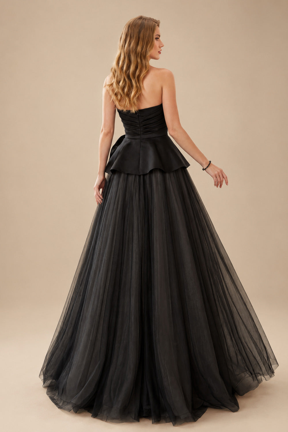 Rutipo Black Ball-Gown Sweetheart Sleeveless Court Train Tulle/Twill Satin Wedding Dresses