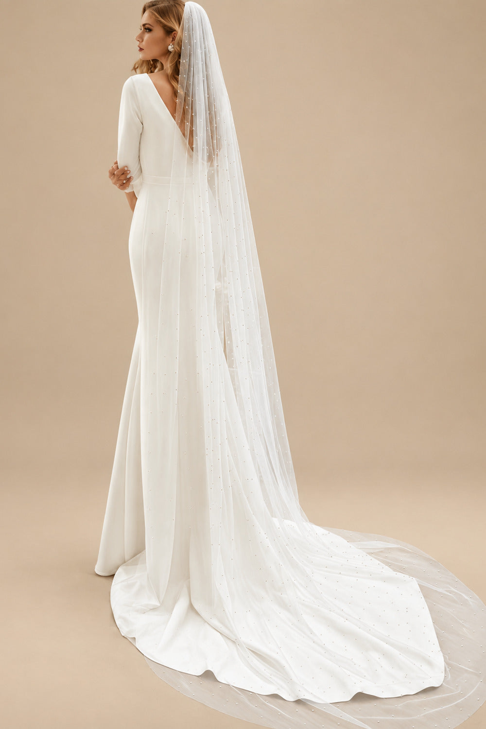 Rutipo Ivory Trumpet/Mermaid Plunge Neck Long Sleeves Chapel Train Elastic Satin With Lace Bride Wedding Dress