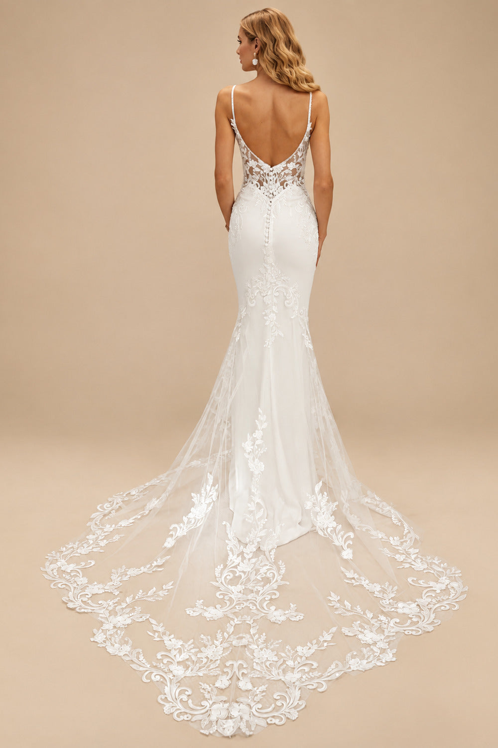 Rutipo Ivory Trumpet/Mermaid Plunge Neck Sleeveless Court Train Elastic Satin Wedding Dresses With Appliques Lace