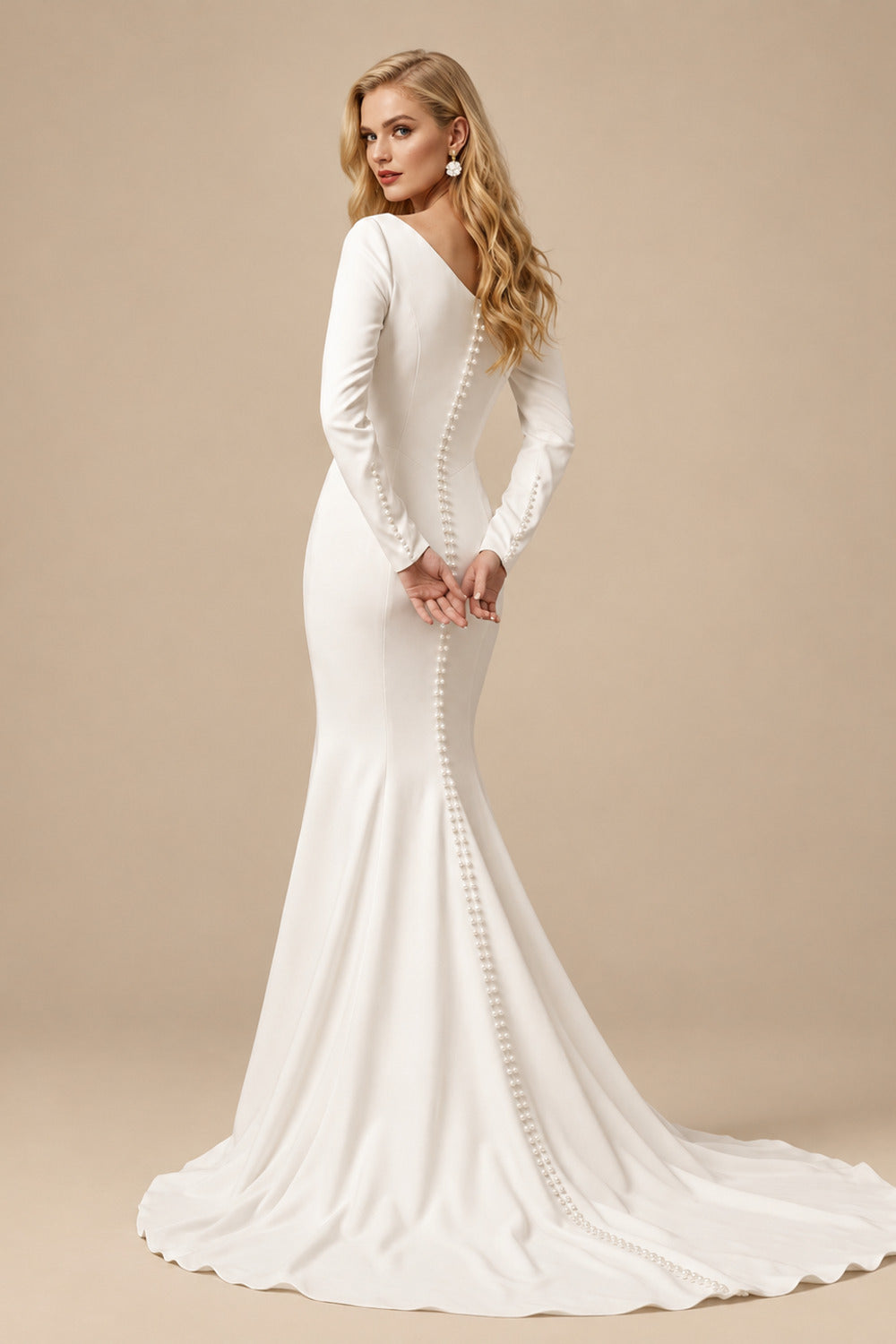 Rutipo Ivory Trumpet/Mermaid Scoop Neck Long Sleeves Court Train Crepe Satin Bride Wedding Dress With Beading