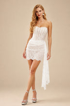 Rutipo Ivory Trumpet/Mermaid Off-The-Shoulder Sleeveless Court Train Lace Wedding Dress With Lace